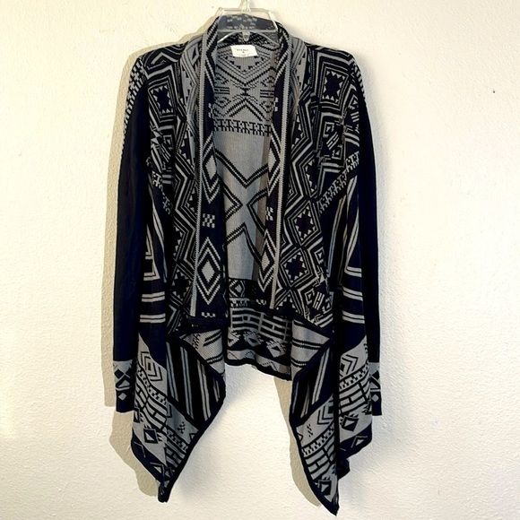 EVERLY Open Cascade Cardigan - Picture 1 of 6